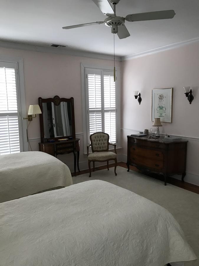 أننيستون Springwood Inn الغرفة الصورة